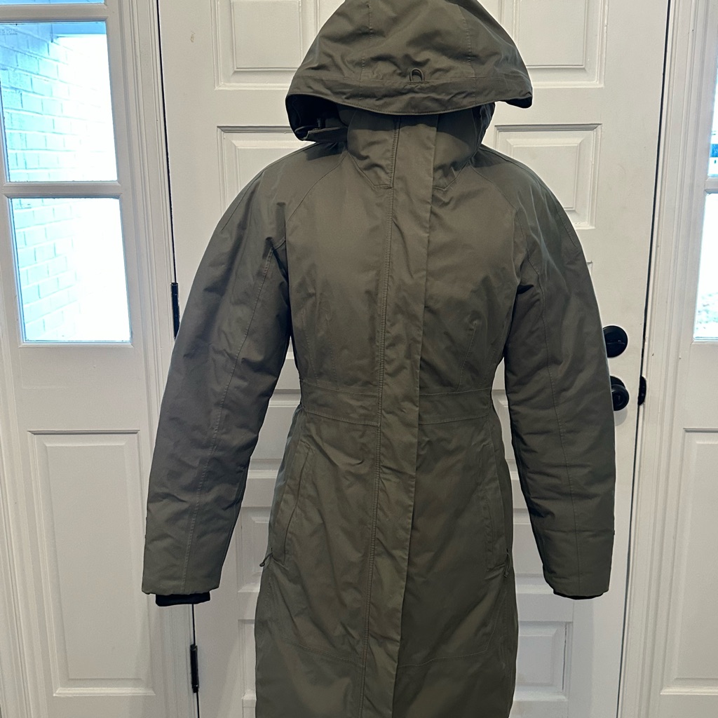 The North Face Women's Green Hooded Ski Jacket - Msrp $350